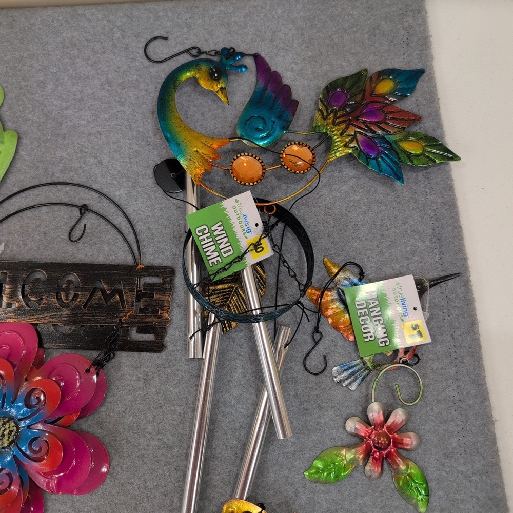 Lof of 13 True Living Outdoors Hanging Decor Bee Butterfly Frog Wind Chime + - Picture 5 of 7